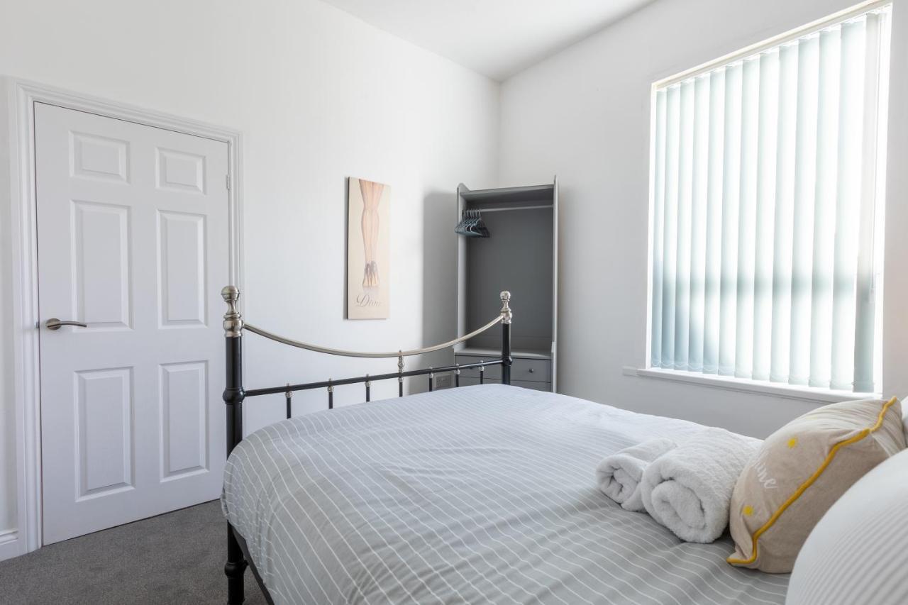 Platform Stadium Apartment With Parking Kingston upon Hull ภายนอก รูปภาพ