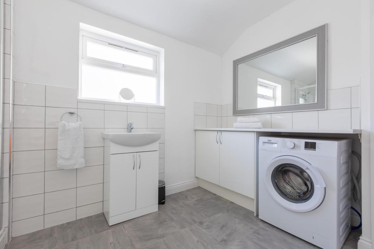 Platform Stadium Apartment With Parking Kingston upon Hull ภายนอก รูปภาพ